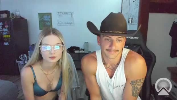 cowsgomoo101 Couples Chaturbate 19-06-2024