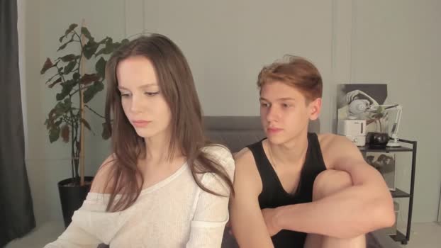 yourher0in Couples Chaturbate 24-06-2024