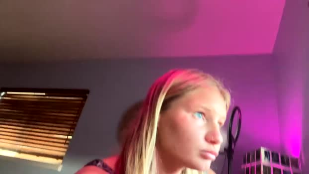 verycherryxx Females Chaturbate 27-06-2024