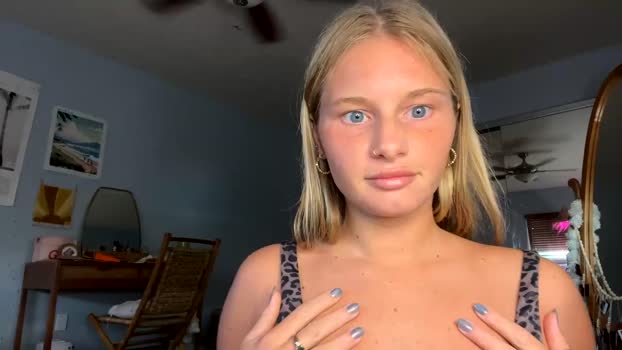 verycherryxx Females Chaturbate 27-06-2024