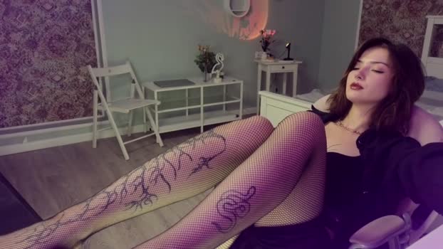 sssweeetkiss Females Chaturbate 30-06-2024