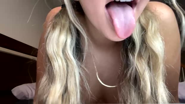 livvywinters Females Chaturbate 04-07-2024