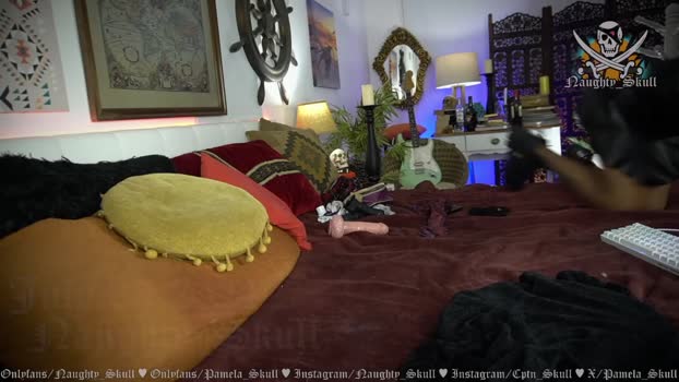 naughty_skull Females Chaturbate 04-07-2024