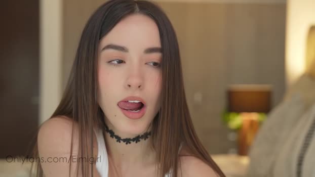 emyii Females Chaturbate 21-07-2024