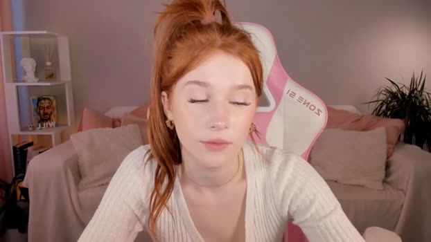 leahsthetics Females Chaturbate 29-07-2024