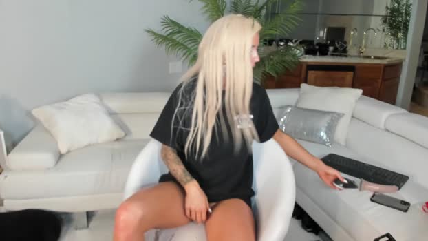 blonde_riderxxx Females Chaturbate 02-08-2024