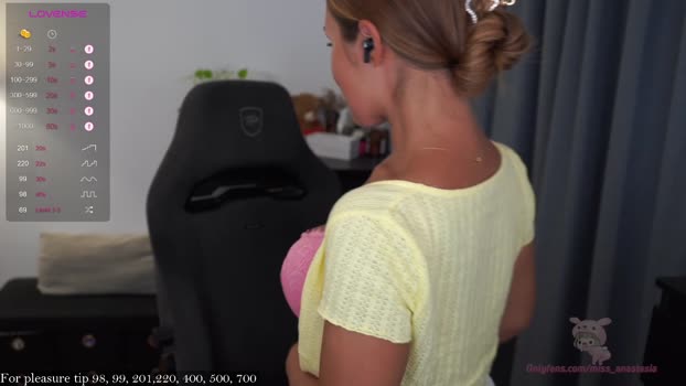 yours_anastasia Females Chaturbate 01-08-2024