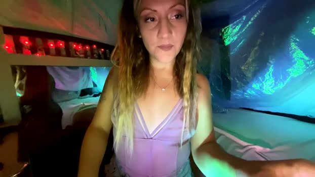 kissahsins Females Chaturbate 03-08-2024