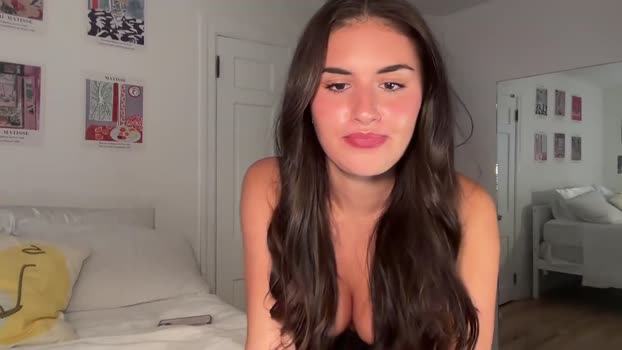 itsmellll Females Chaturbate 09-08-2024