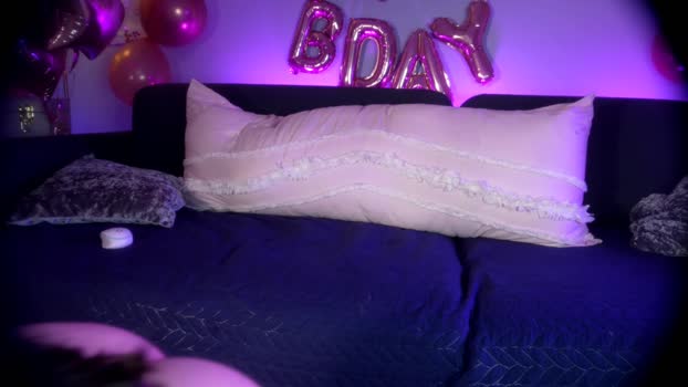 littlee33 Females Chaturbate 08-08-2024