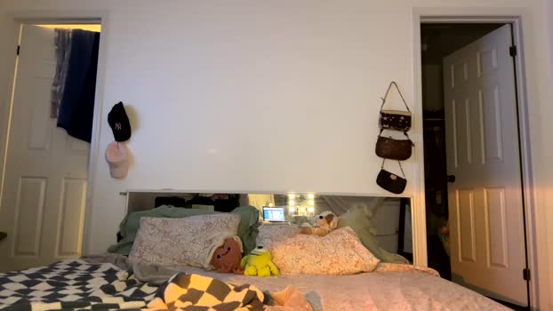 kylieecreams Females Chaturbate 13-08-2024