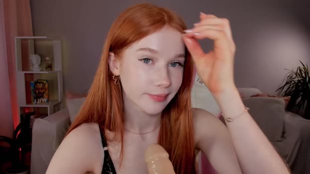 leahsthetics Females Chaturbate 16-08-2024