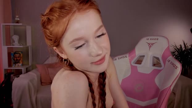 leahsthetics Females Chaturbate 21-08-2024