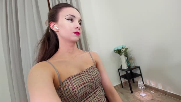 ehotlovea Females Chaturbate 24-08-2024
