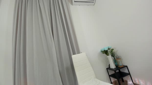 ehotlovea Females Chaturbate 29-08-2024