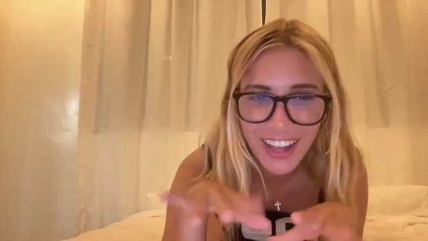 vanessalevine Females Chaturbate 30-08-2024