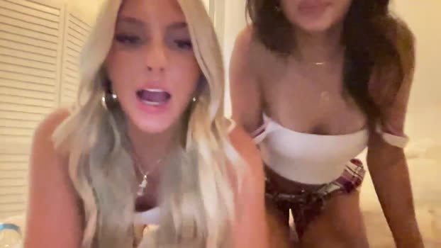 momodhein Females Chaturbate 03-09-2024