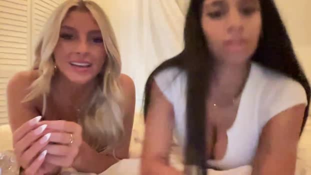 momodhein Females Chaturbate 03-09-2024
