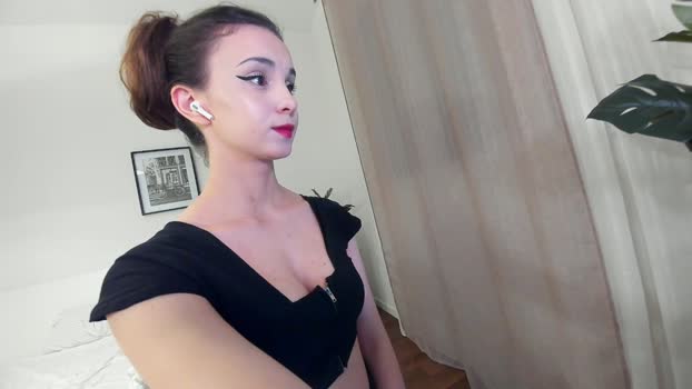 ehotlovea Females Chaturbate 10-09-2024