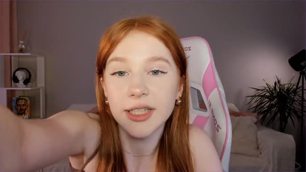 leahsthetics Females Chaturbate 13-09-2024