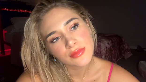 victoriaflowers Females Chaturbate 19-09-2024