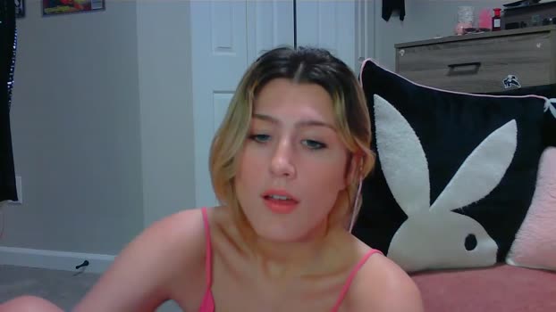 briadominick Females Chaturbate 22-09-2024