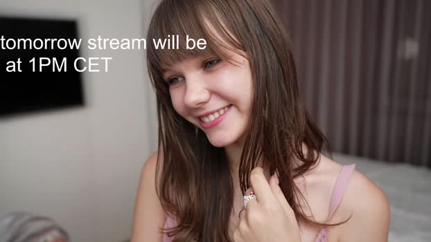 little_lolla18 Females Chaturbate 22-09-2024