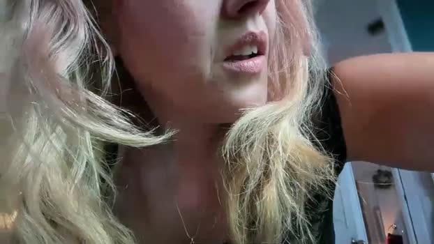 elle_love55 Females Chaturbate 23-09-2024
