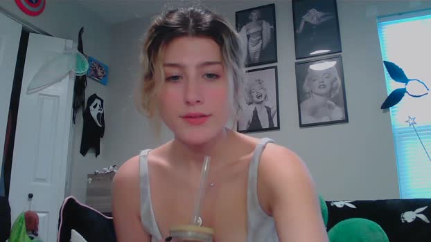 briadominick Females Chaturbate 28-09-2024