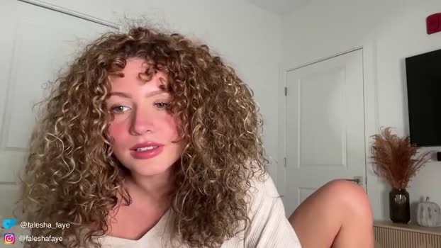 faleshafaye_ Females Chaturbate 29-09-2024