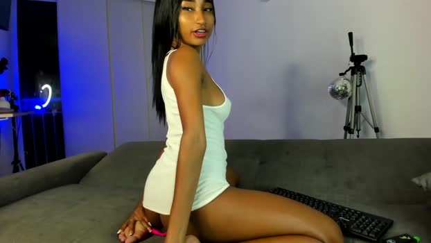 naeily_evans suckshow Webcam SHOW @ Chaturbate 01-10-2024