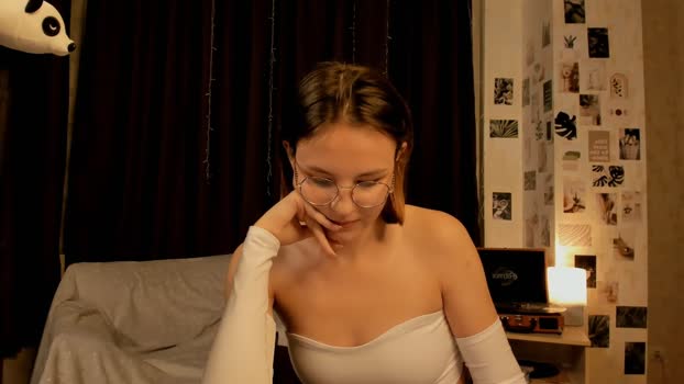 radiant_starline beautiful Webcam SHOW @ Chaturbate 04-10-2024