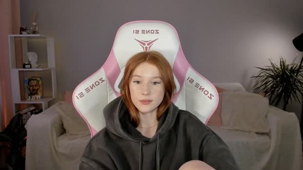leahsthetics Female Chaturbate 12-10-2024