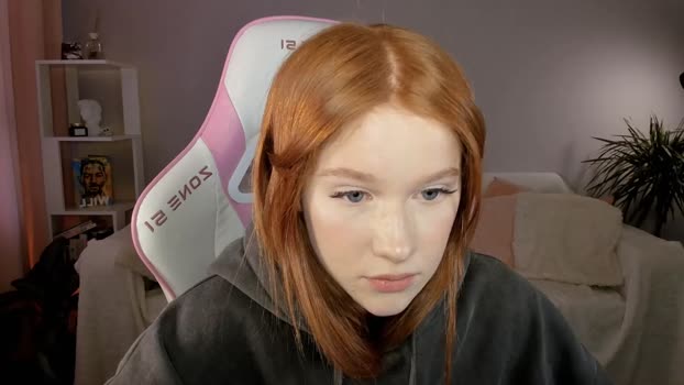 leahsthetics Female Chaturbate 12-10-2024