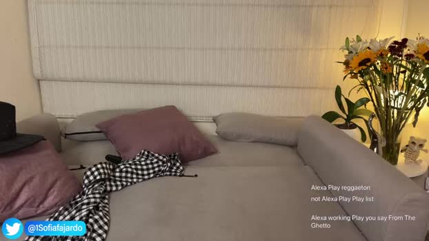 sweet_littleee Female Chaturbate 12-10-2024