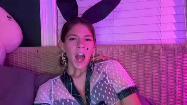oliviahansleyy Female Chaturbate 15-10-2024
