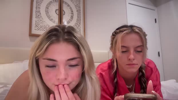 myareid Female Chaturbate 17-10-2024