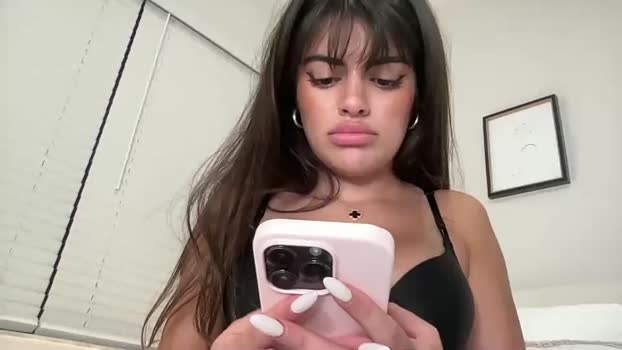 poutyselena Female Chaturbate 24-10-2024