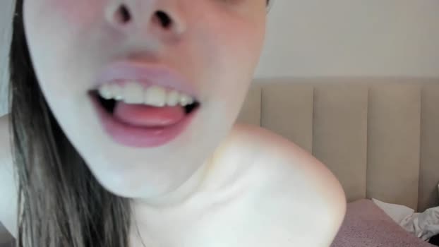 hellybieber Female Chaturbate 26-10-2024