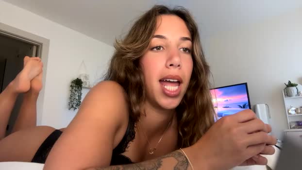 laurasuee Female Chaturbate 29-10-2024