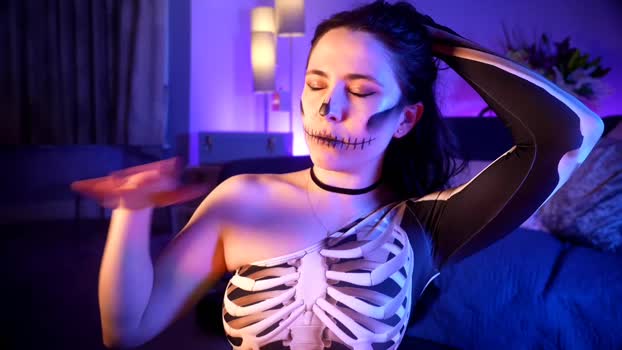 littlee33 Female Chaturbate 28-10-2024