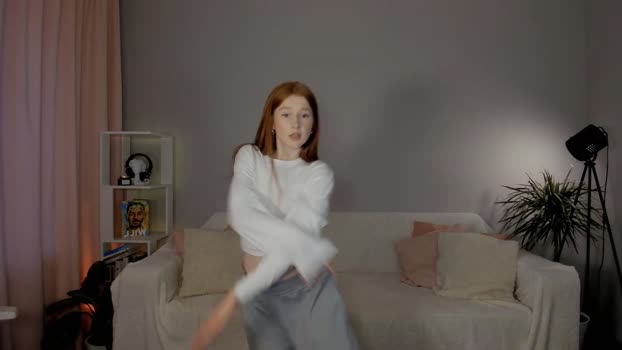 leahsthetics Female Chaturbate 31-10-2024