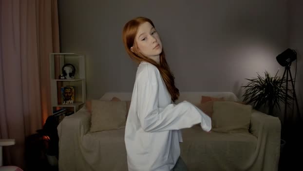 leahsthetics Female Chaturbate 31-10-2024