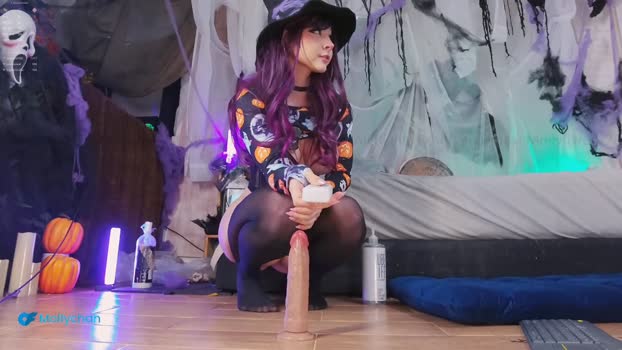 mollyflwers Female Chaturbate 31-10-2024