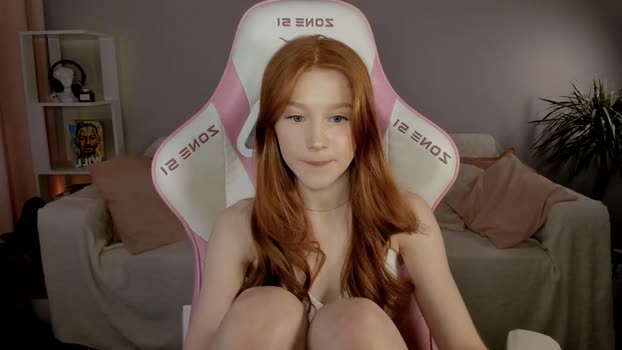 leahsthetics Female Chaturbate 04-11-2024