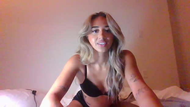 kikigrayy Female Chaturbate 06-11-2024