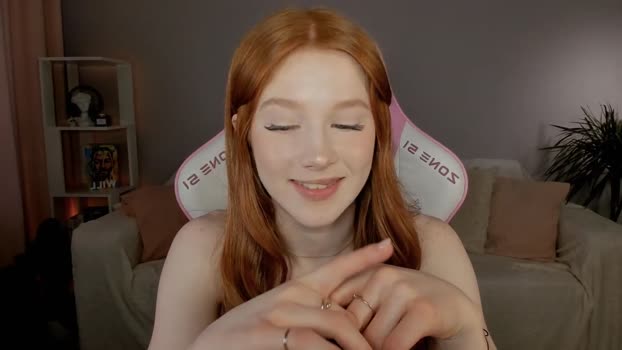 leahsthetics Female Chaturbate 06-11-2024
