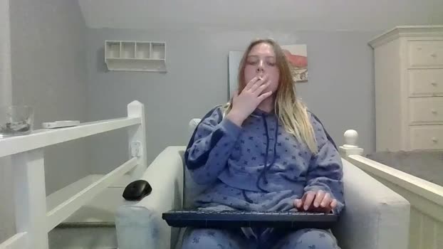 phatassblond Female Chaturbate 12-11-2024