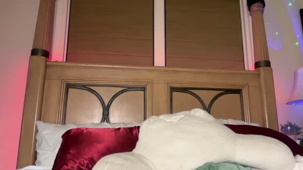 realjadebri Female Chaturbate 12-11-2024