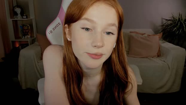leahsthetics Female Chaturbate 14-11-2024